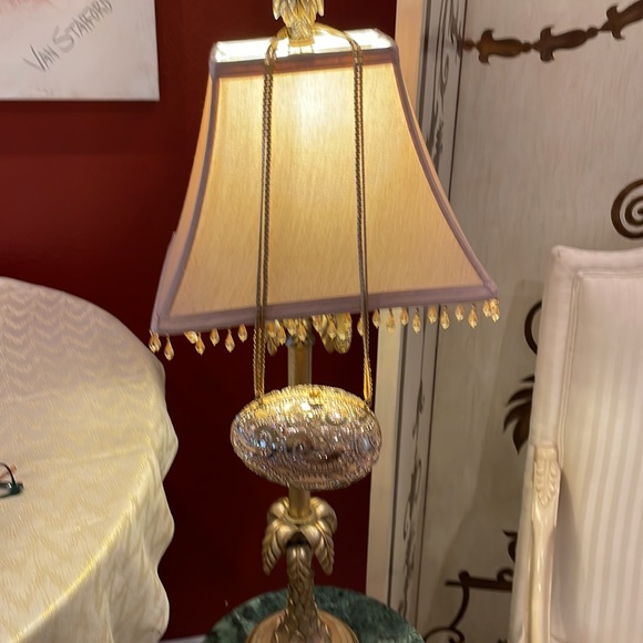 Judith Leiber gold crystal 5 1/2” x 4 1/2” vintage - Picture 4 of 4